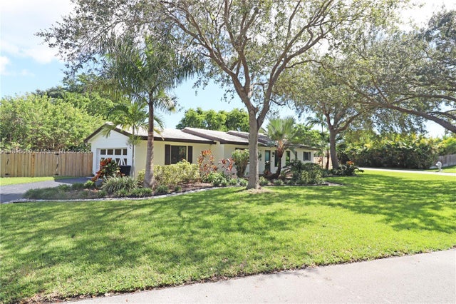 4 of 45 - 17191 Sw 85th Ave, Palmetto Bay, FL