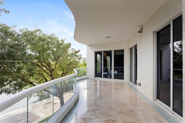 3 of 46 - 6000 Island Blvd 203, Aventura, FL