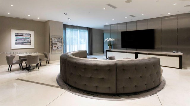 4 of 13 - 6000 Island Blvd 203, Aventura, FL