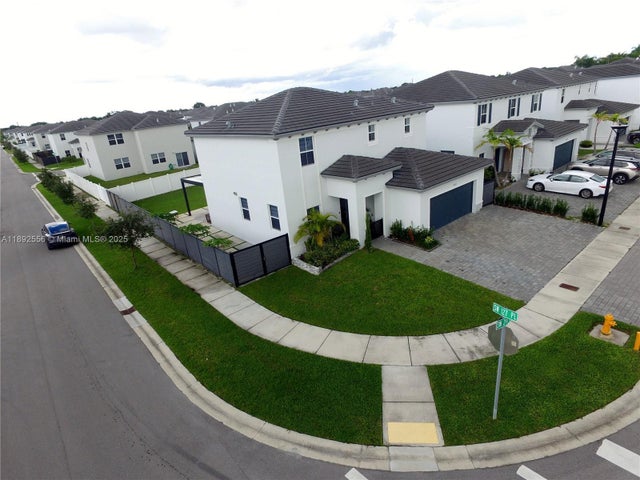 1 of 36 - 12763 Sw 214th Ter, Miami, FL