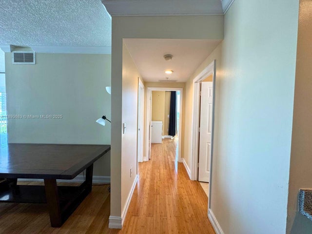 3 of 21 - 275 Ne 18th St 808, Miami, FL