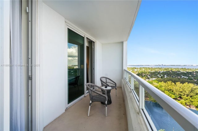 4 of 64 - 4401 Collins Ave 2011, Miami Beach, FL