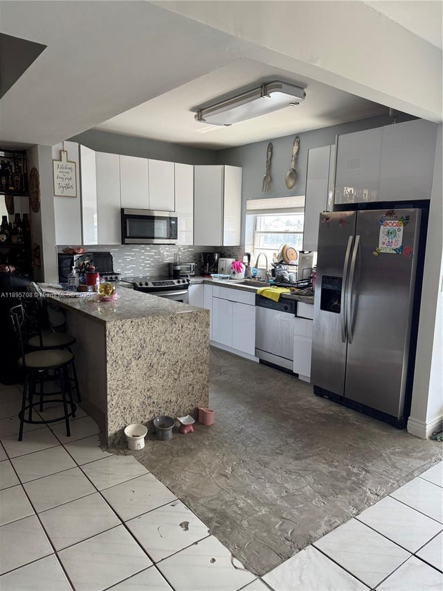 3 of 13 - 8270 Nw 191st Ln 13l, Hialeah, FL