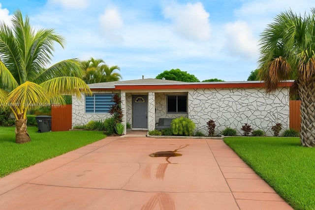 1 of 34 - 2831 Monroe St, Hollywood, FL