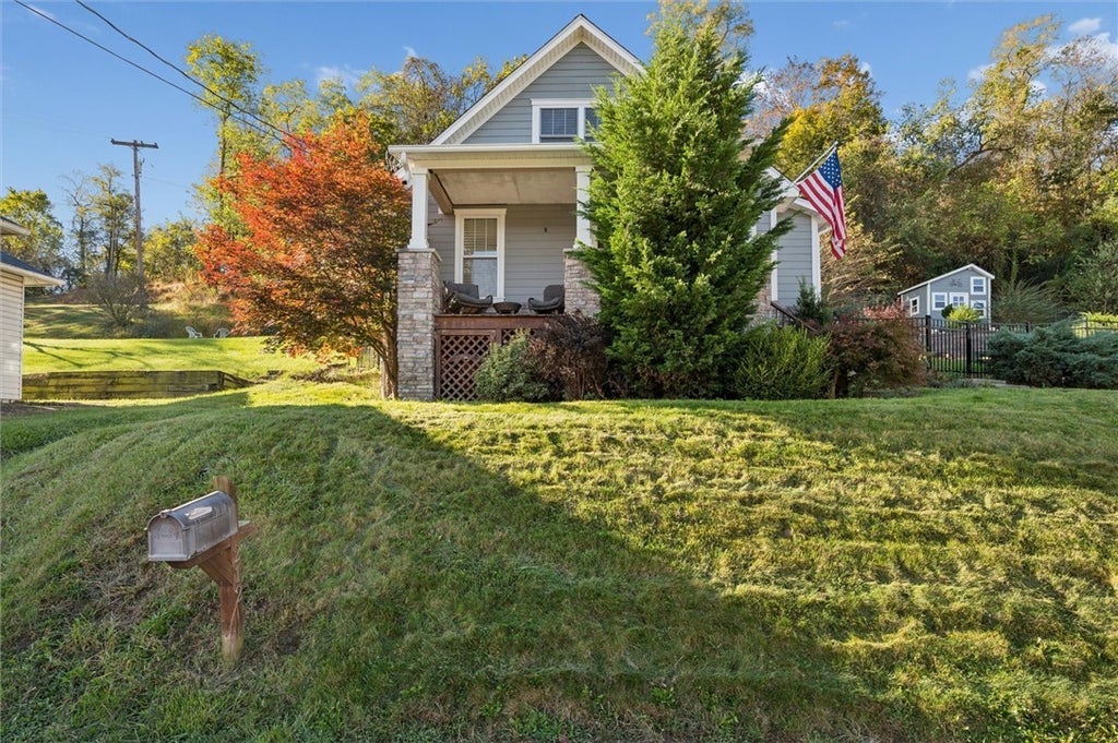 212 1st Avenue, New Eagle