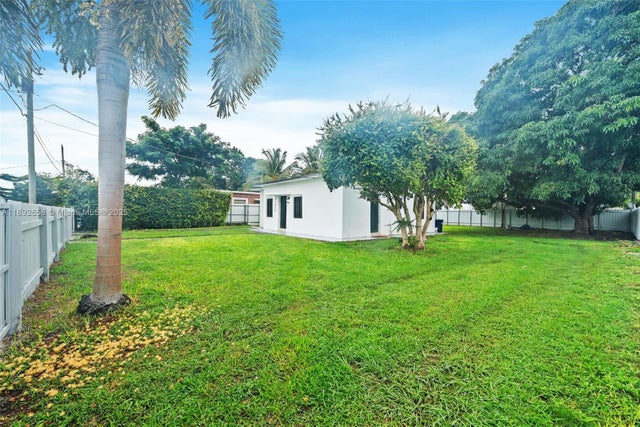 3 of 35 - 11630 Sw 185th St, Miami, FL