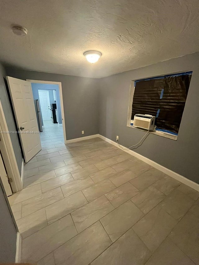 2 of 11 - 1279 Nw 9th Ave, Florida City, FL