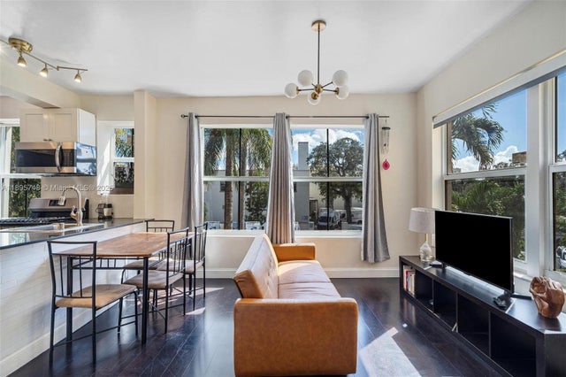 2 of 26 - 1320 Drexel Ave 200, Miami Beach, FL