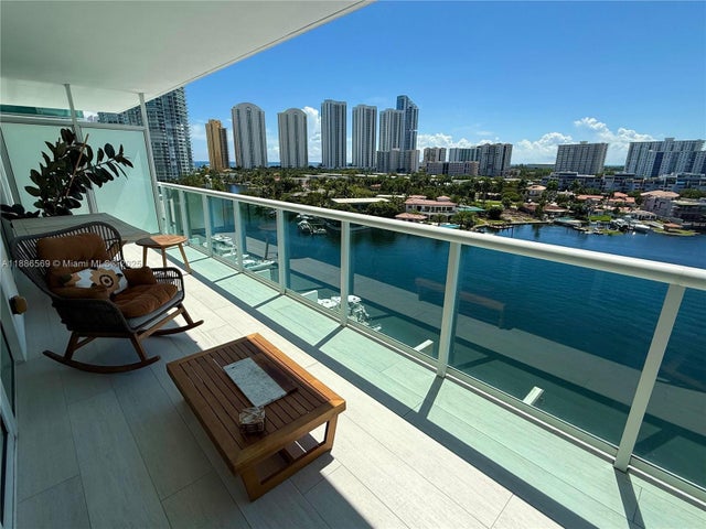 1 of 27 - 400 Sunny Isles Blvd 916, Sunny Isles Beach, FL