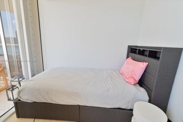 5 of 21 - 7000 Island Blvd 1402, Aventura, FL