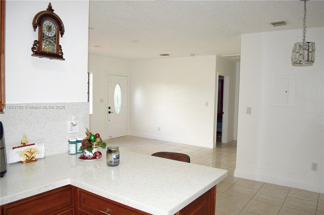 2 of 12 - 18600 Nw 42nd Pl, Miami Gardens, FL