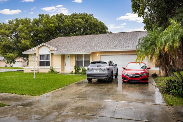 4 of 25 - 9730 Sw 219th St, Cutler Bay, FL