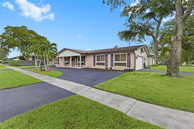 3 of 50 - 6150 Sw 7th St, Plantation, FL