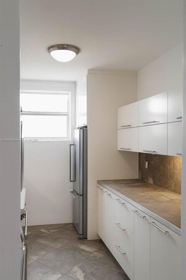 4 of 15 - 1300 Lincoln Rd A301, Miami Beach, FL