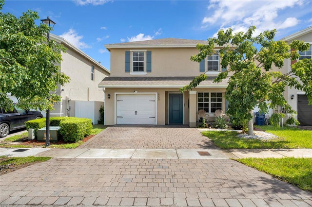 1 of 38 - 555 Ne 6th Ct, Florida City, FL