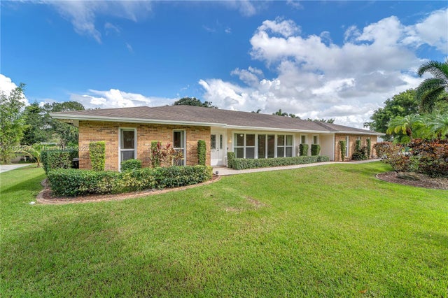 2 of 57 - 4020 Sw 112th Ave, Davie, FL