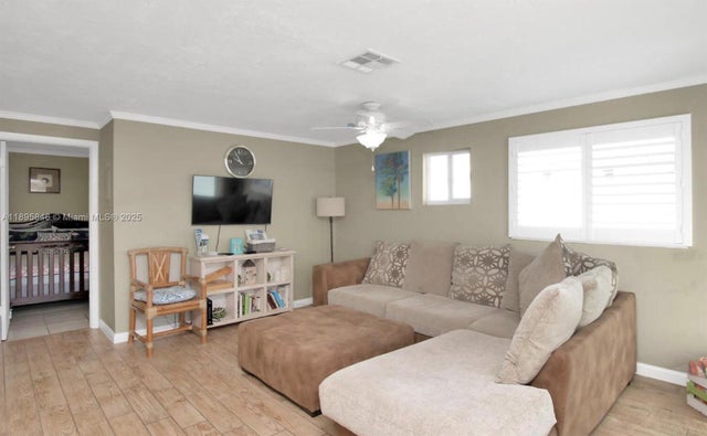 5 of 20 - 251 2nd St, Key Colony, FL