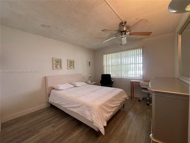 4 of 15 - 279 Markham M M, Deerfield Beach, FL
