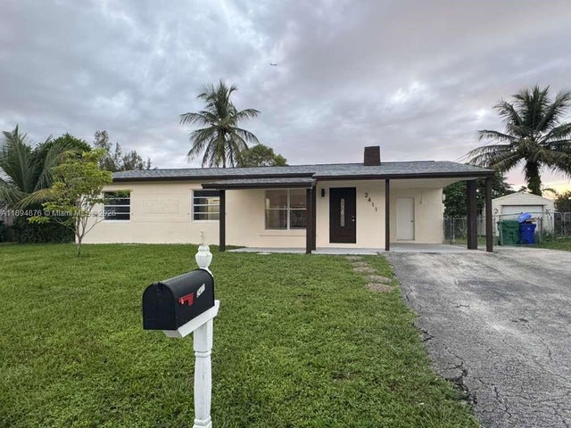 1 of 19 - 2411 Sw 50th Ter, Fort Lauderdale, FL
