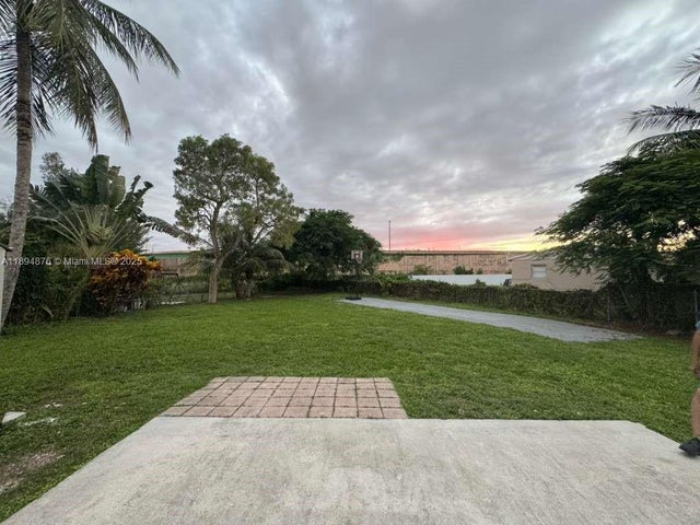 3 of 19 - 2411 Sw 50th Ter, Fort Lauderdale, FL