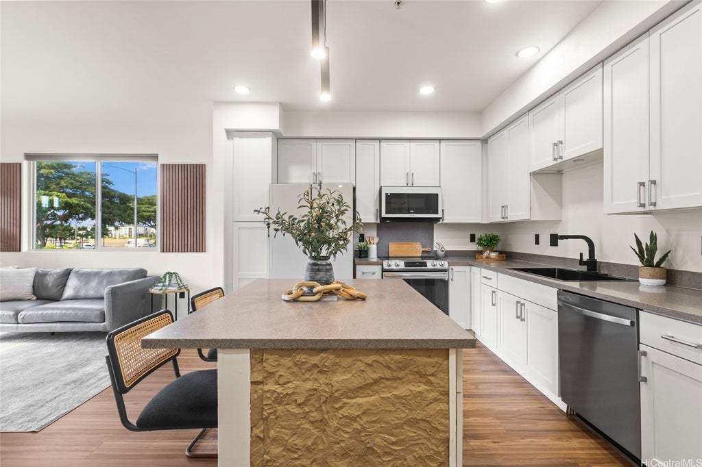 (unit #601) 91-3633 Kauluakoko Street, Ewa Beach