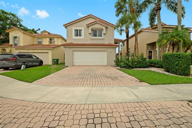1611 Sw 158th Ave, Pembroke Pines