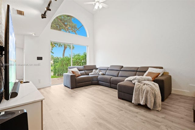 5 of 25 - 1611 Sw 158th Ave, Pembroke Pines, FL