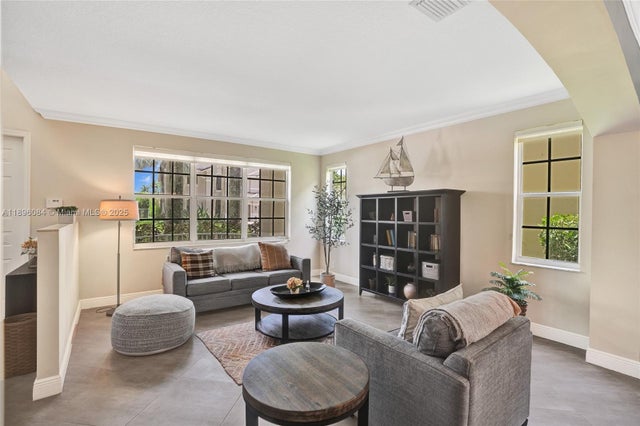 4 of 36 - 2509 Hunters Run Way, Weston, FL