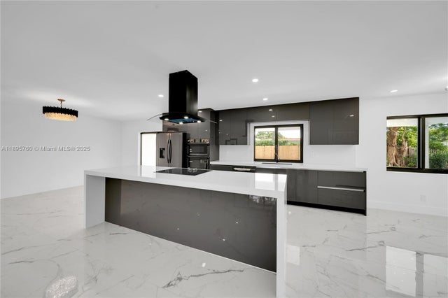 1 of 35 - 7301 Nw 13th Ct, Plantation, FL