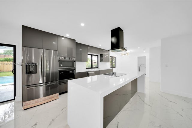 3 of 35 - 7301 Nw 13th Ct, Plantation, FL