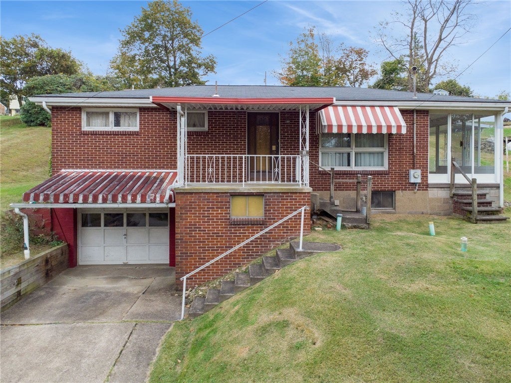 8044 Gladstone Drive, Hempfield