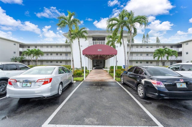 2 of 24 - 1000 Hillcrest Ct 207, Hollywood, FL
