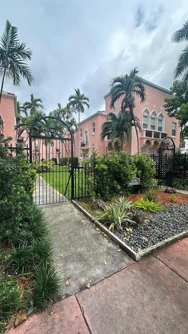 5 of 18 - 754 Meridian Ave 15, Miami Beach, FL