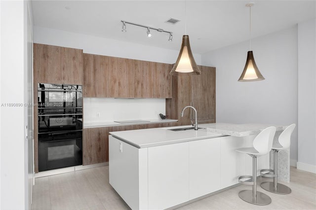 5 of 49 - 650 Ne 32nd St Bh7, Miami, FL