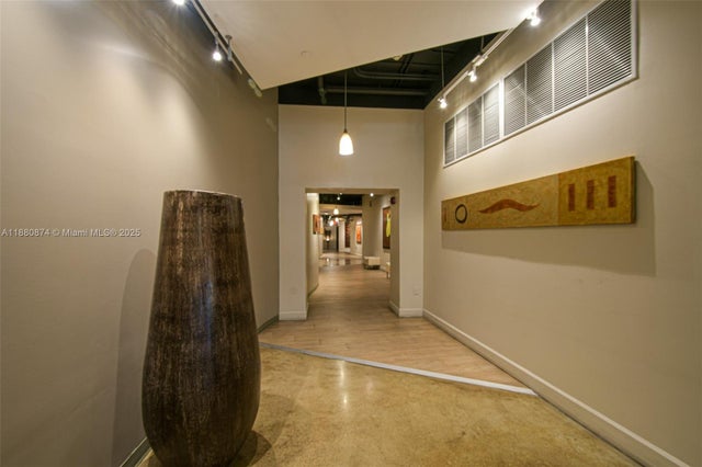 5 of 50 - 10 Sw South River Dr 1704, Miami, FL