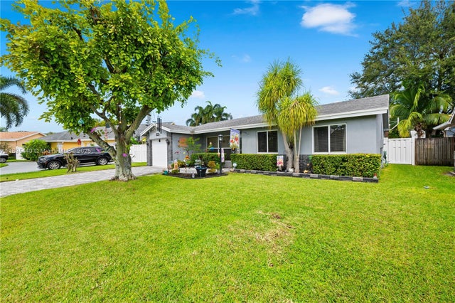 5 of 45 - 11741 Nw 43rd Pl, Sunrise, FL
