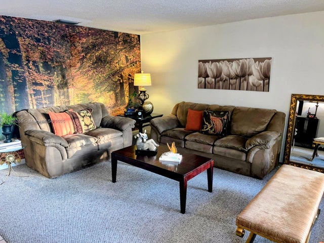 4 of 34 - 3031 N 74th Ave, Hollywood, FL