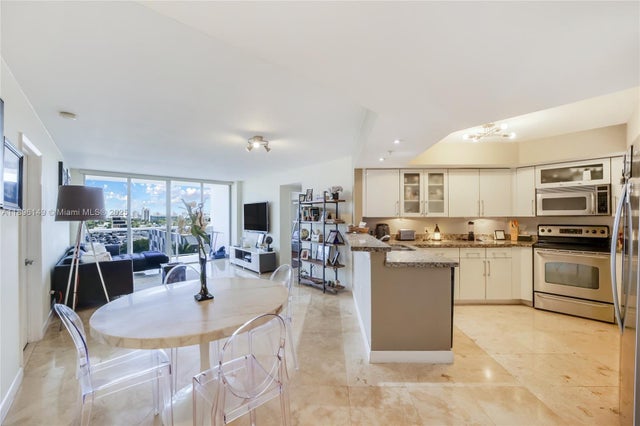 3 of 38 - 1900 Sunset Harbour Dr 811, Miami Beach, FL