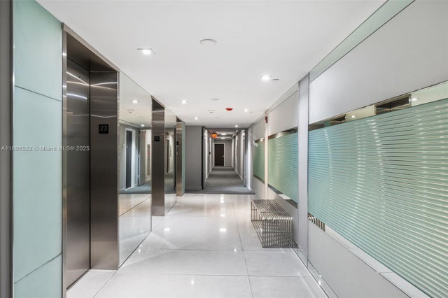 2 of 41 - 20379 W Country Club Dr 731, Aventura, FL