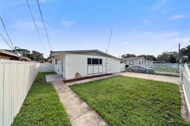 3 of 20 - 2100 Nw 154th St, Miami Gardens, FL