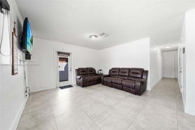 4 of 20 - 2100 Nw 154th St, Miami Gardens, FL