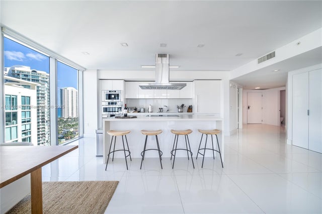 4 of 29 - 300 Sunny Isles Blvd 4-1901, Sunny Isles Beach, FL