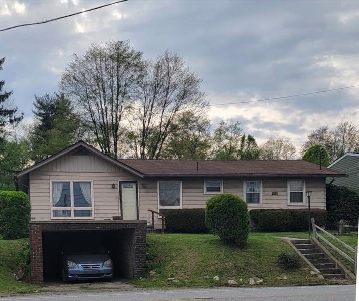 192 Crowe Avenue, Mars Boro