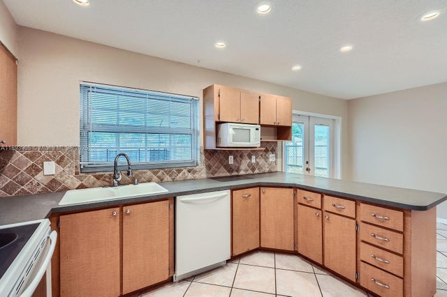 4 of 22 - 9802 N Military Trl, Palm Beach Gardens, FL