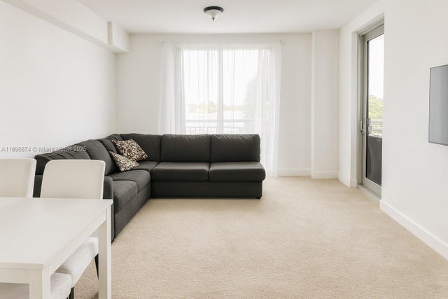 4 of 31 - 1830 Radius Dr 308, Hollywood, FL