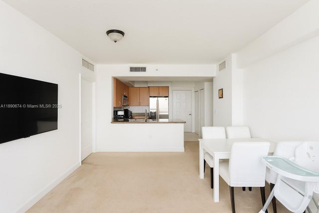 5 of 31 - 1830 Radius Dr 308, Hollywood, FL