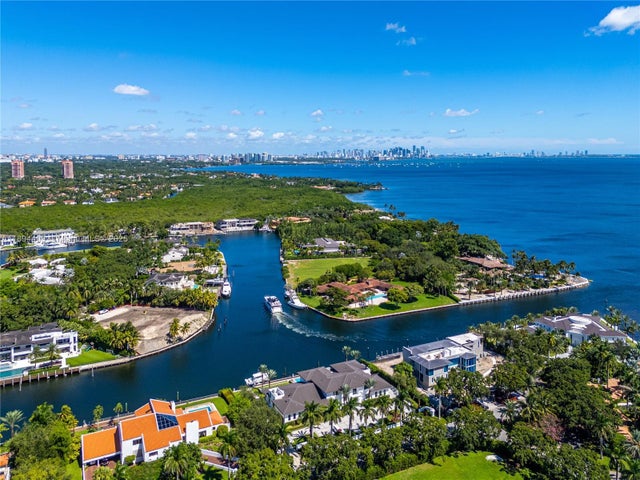 3 of 59 - 50 Casuarina Concourse, Coral Gables, FL