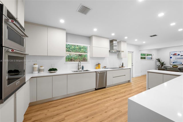 5 of 59 - 410 S Shore Dr, Miami Beach, FL