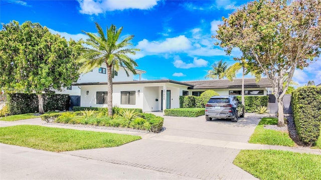 3 of 51 - 12855 Maple Rd, North Miami, FL