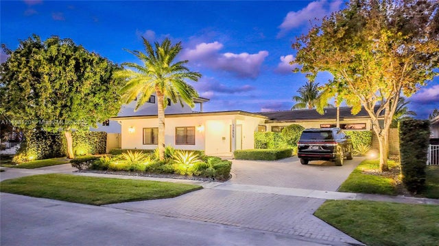 4 of 51 - 12855 Maple Rd, North Miami, FL